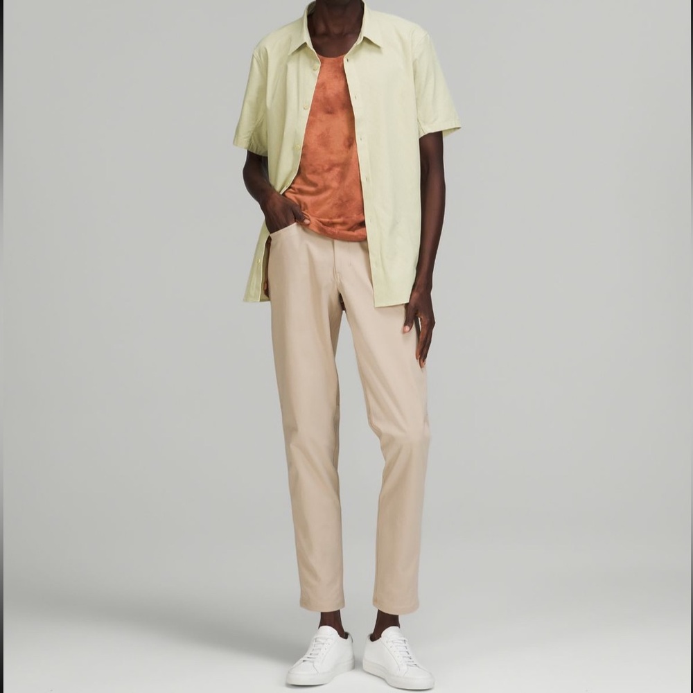 New: ABC Slim-Fit 5 Pocket Pant 31” x 30” L
*Warpstreme
Color: Trench